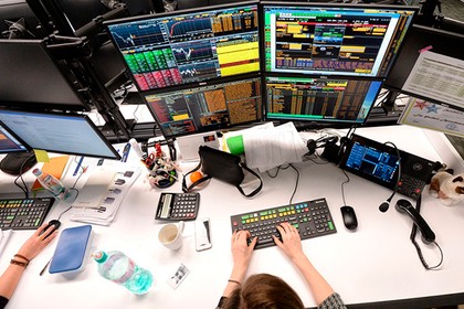 Хакеры захватили смартфоны десятков тысяч клиентов «Сбербанка» и выводят деньги