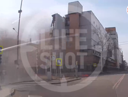 Как карточный домик. Появилось видео обрушения на бывшем заводе "Серп и молот"