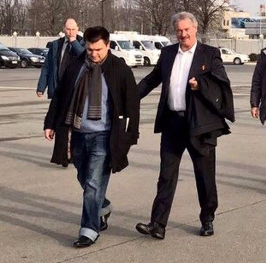 Дипломатия подвернутых джинсов. Владимир Скачко