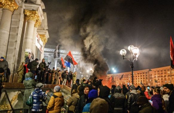 Экс-глава МВД Украины: На Майдане действовали три группы снайперов | «Сотня небесных сотен» – жертв на Майдане могло быть больше