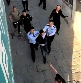 Неизвестный устроил резню в китайской школе, cемеро погибли