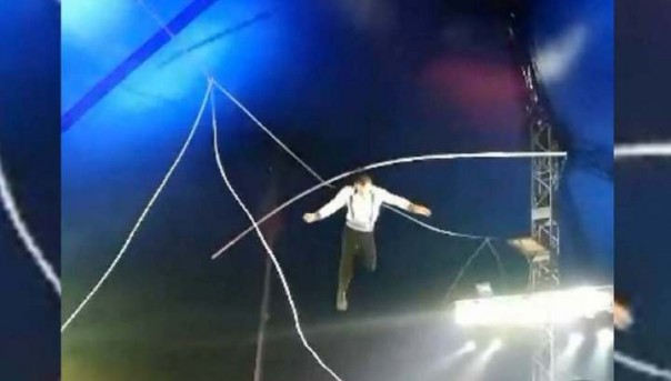 Канатоходец рухнул на арену во время выступления в Братске