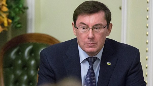 Украинский суд решил арестовать российское судно, добывавшее песок в Крыму