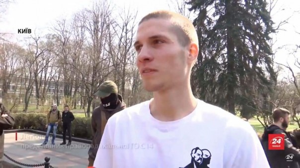 В Киеве ищут нациста C14, ранившего женщину у памятника Ватутину