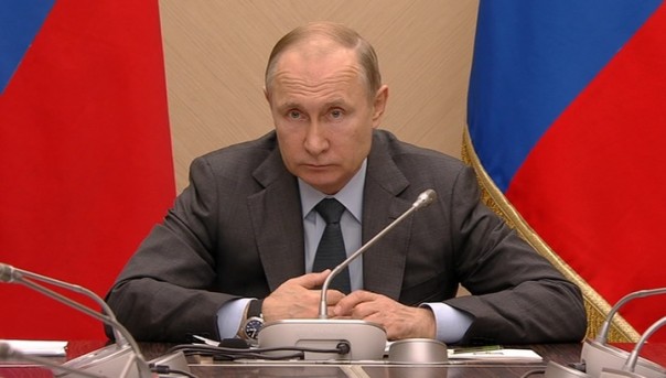 Владимир Путин провёл совещание с членами правительства