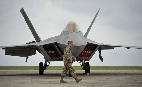 F-22 может сражаться только под кондиционером, а Су-57 не боится ни ветра, ни солнца?