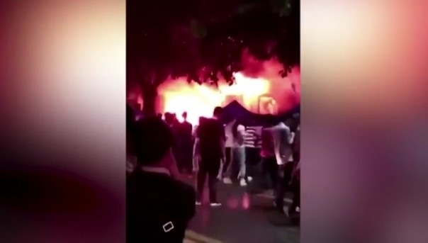 Китаец заживо сжег 18 любителей караоке