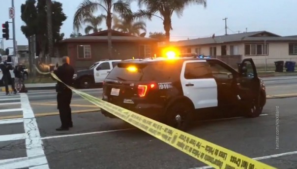 Неизвестный открыл стрельбу по людям в Калифорнии