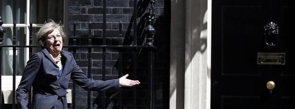 «Раздают, как железнодорожные билеты»: американские санкции достали даже британцев