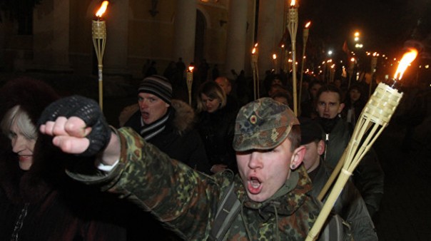 Возрождение нацизма на Украине: Почему молчит Европа. Андрей Бабицкий