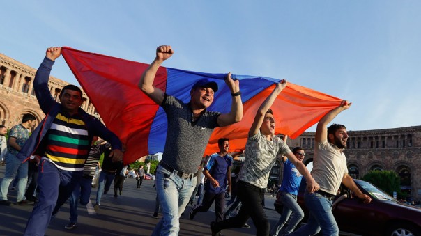 Безумная любовь. Чем Армения похожа на Грузию времён "революции роз"