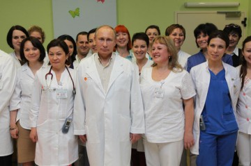 «Важнейшая задача, которая касается каждого»: медицинская программа Владимира Путина
