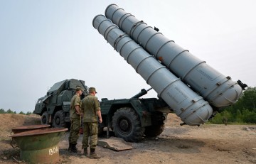 «Триумфы» прикроют Сирию: РФ поставит Сирии комплексы С-300