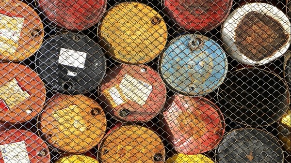 Как изменятся цены на бензин после открытия Керченского моста: ФАС и нефтетрейдеры спорят о ценах