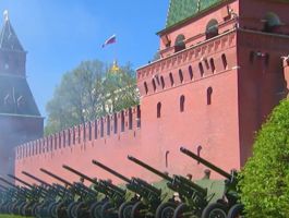 30 залпов в честь президента. Инаугурация завершилась артиллерийским салютом