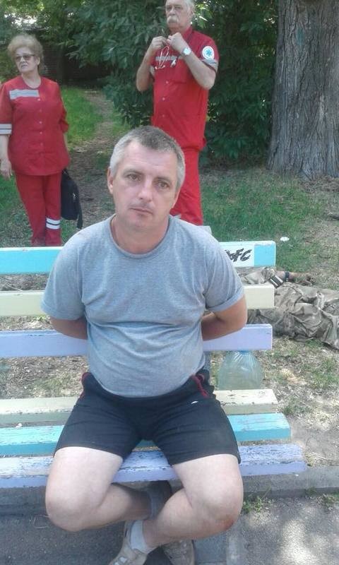 Украинский мир: пьяное быдло среди бела дня убило сторожа центрального парка Днепропетровска