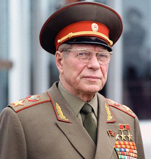 Дмитрий Устинов - история жизни от простого рабочего до наркома вооружения и маршала СССР