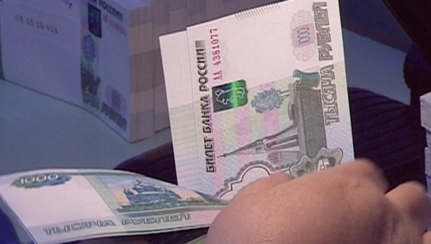 С 1 мая МРОТ впервые в истории сравнялся с прожиточным минимумом