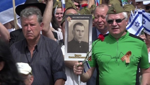 "Бессмертный полк" Победы: Израиль, Словения, Вьетнам, Кувейт, далее - везде