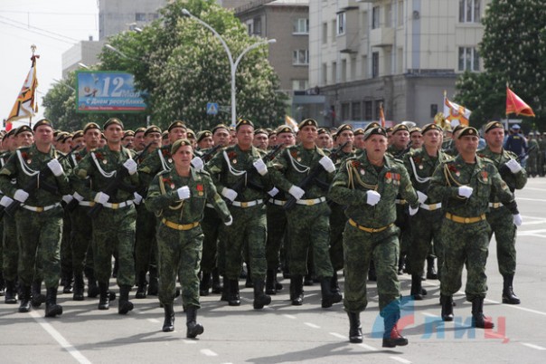 Луганск. 9 мая. Парад Победы 2018. Шествие Бессмертного полка.