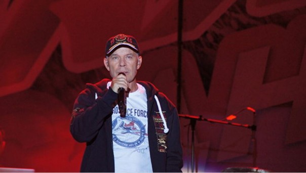 Российские звезды выступили в Луганске