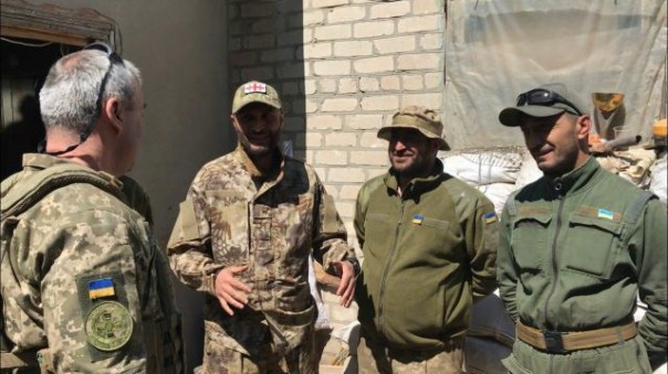 Командующий «Объединенных сил» Украины Сергей Наев похвастался встречей с иностранными наемниками ВСУ воющими на Донбассе