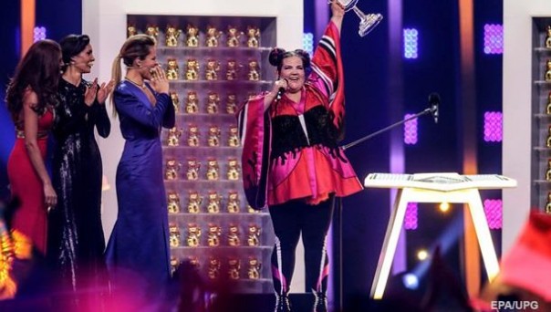 Победительница Евровидения отказалась ехать в Россию