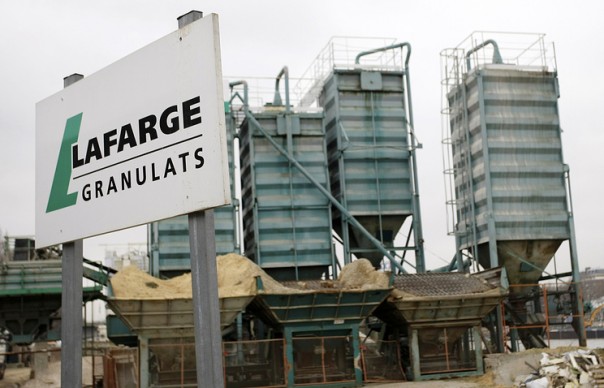 Франция оказалась замешанной в финансировании террористов в Сирии