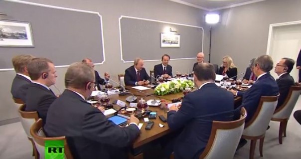 Путин проводит встречу с руководителями международных информационных агентств