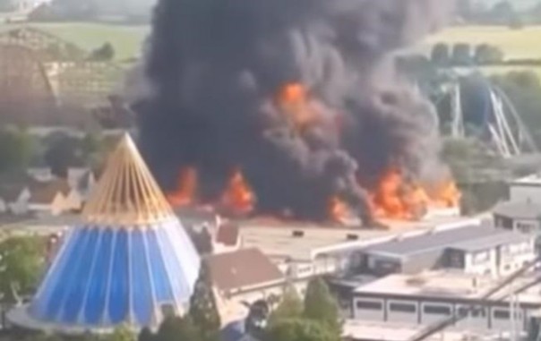 В крупнейшем парке развлечений Германии сгорел аттракцион