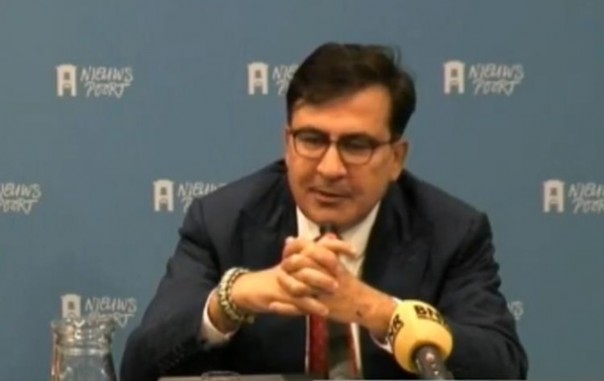 Саакашвили потребовал вернуть ему грузинское гражданство