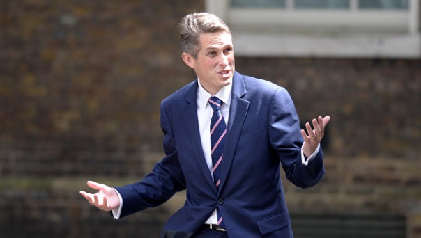 Глава Минобороны Британии четыре раза ушел от ответа на вопрос о России