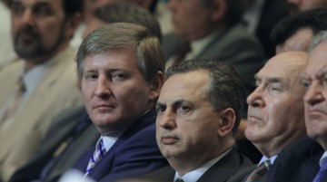 Активам донецких олигархов «больно и обидно»