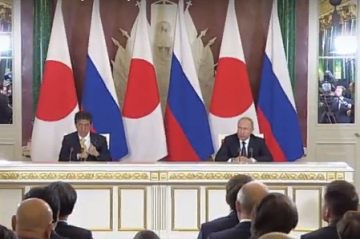 «Деловой и конструктивный характер»: Путин о переговорах с премьер-министром Японии