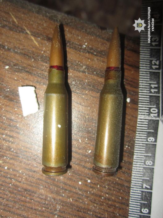 Под Киевом двое мужчин подорвались на гранате в прямом эфире (Видео)