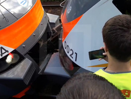 Не успела затормозить. Две электрички столкнулись в Подмосковье