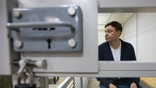 Живой Сенцов Порошенко не нужен. Андрей Бабицкий