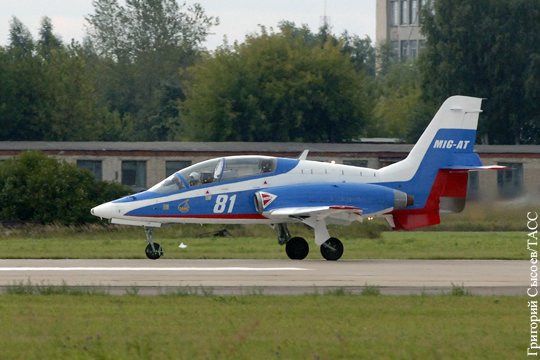 Возрожден проект учебного самолета МиГ-АТ