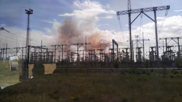 В Чернобыле горит радиоактивный лес. Украинцам советуют запереться в домах и не попадать под дождь