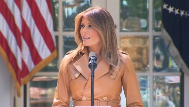 Меланию Трамп объявили пропавшей без вести