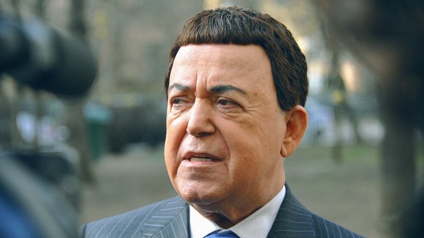 «Человек шутит!» Кобзон вступился за Ефремова, предложившего отдать Крымский мост