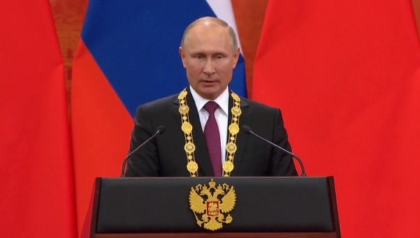 Дружба навек: Путин получил высший орден Китая