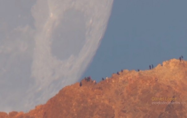 Видео заката с огромной Луной стало хитом Сети