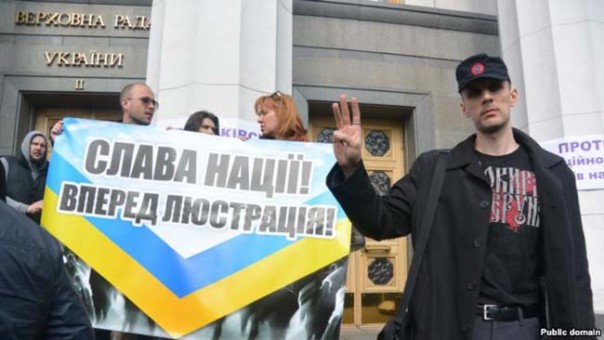 Секс, кровь, резиновые члены: Боевики “Азова” вывалили подробности междоусобных разборок