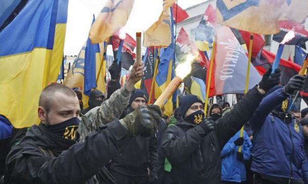 Львовским радикалам не удалось сорвать реставрацию могил советских солдат