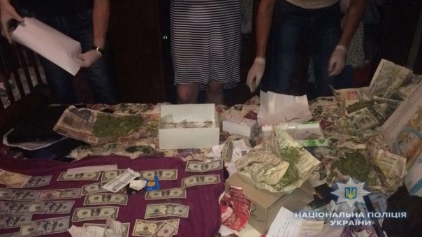 В Киеве разоблачили выездной бордель с дорогими проститутками