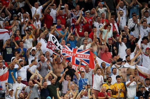 Британские фанаты приехали в Волгоград, чтобы спеть нацистскую песню. Британская полиция возбудила проверку и поиск фанатов