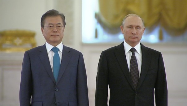 Путин пообещал Муну продолжить работу над корейским урегулированием. Итоги встречи