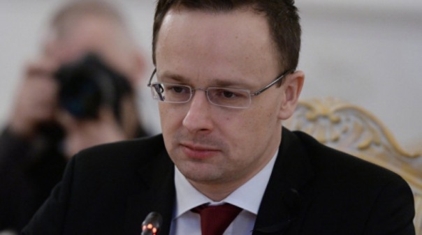 Главу МИД Венгрии внесли в базу Миротворца
