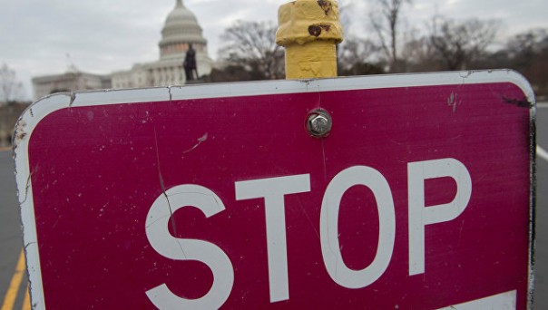 "Мы движемся к пропасти": в конгрессе назвали срок дефолта США